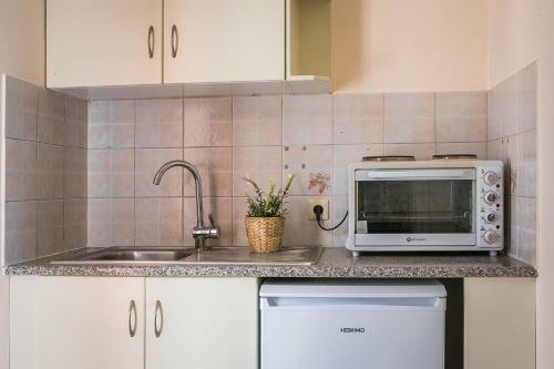 Panorama Fanari Studios And Apartments