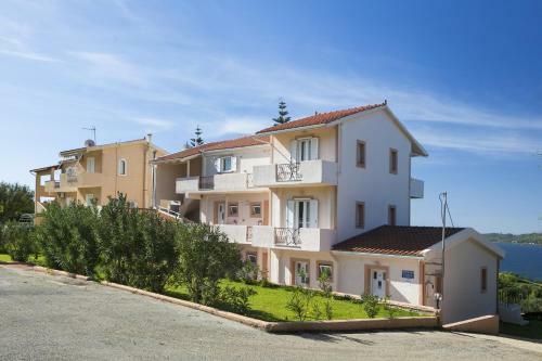Panorama Fanari Studios And Apartments