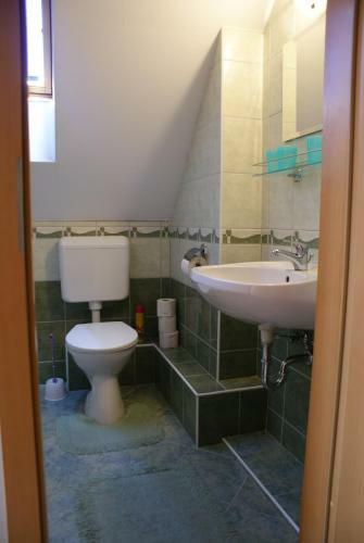 Hostal K�k Vend�gh�z Family Resort