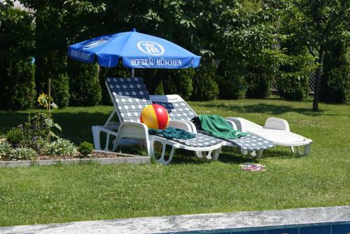 Hostal K�k Vend�gh�z Family Resort
