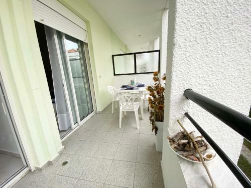 Apartment In Skala Fourkas,100m From The Beach