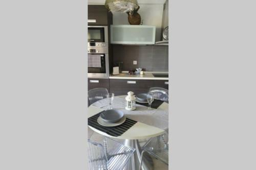 Luxury Maisonette 250m From The Sea