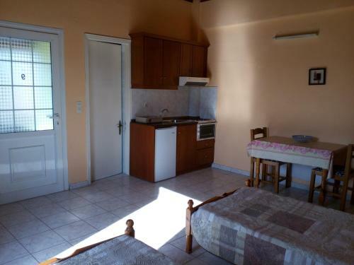 Amadeus Hawaii Apartments & Studios