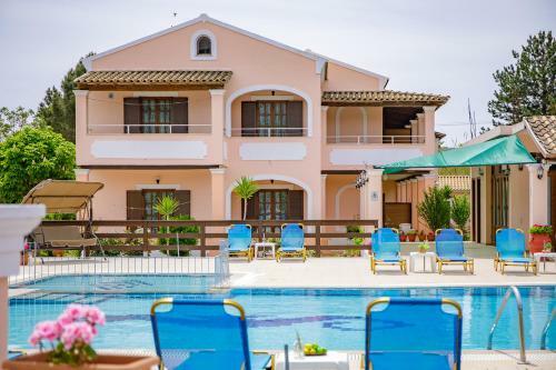 Nikos Pool Apartments - Upper Floor