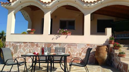 Villa Anna's Family House