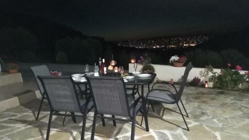 Villa Anna's Family House