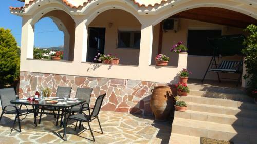 Villa Anna's Family House
