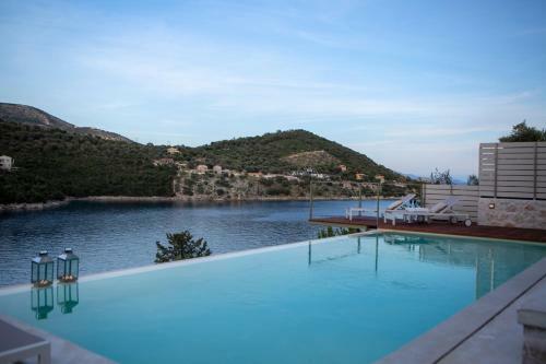 Villa Anthelia-idyllic View And Private Access To The Sea