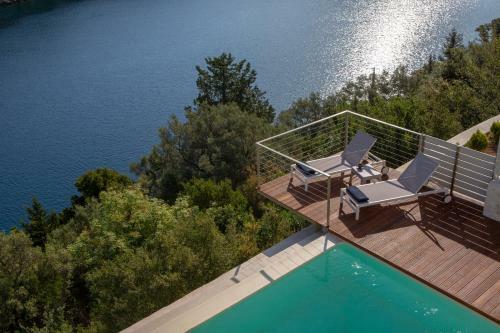Villa Anthelia-idyllic View And Private Access To The Sea
