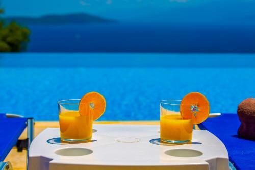 Villa Pegasus-cosy Modern Villa With Private Infinity Pool