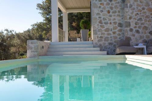 Villa Elanthy-new Luxury Villa With Private Sea Access