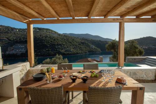 Villa Elanthy-new Luxury Villa With Private Sea Access