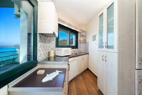 Giotas Sea View Apartment