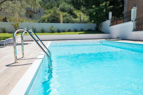 Louloudis Pool Villa