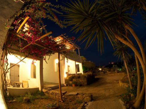 Bed & Breakfast Ailouros Summer Hotel