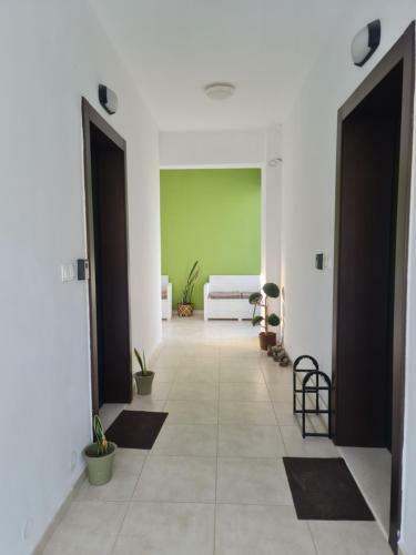 Apartamento Stellina's New Studio 5min From Beach
