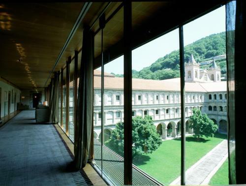 Hotel Parador De Santo Estevo