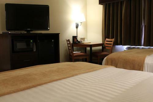 Hotel Americinn Of Grimes