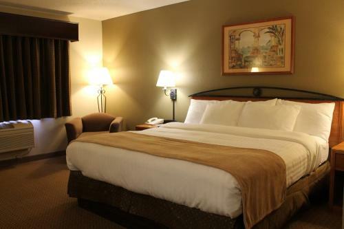 Hotel Americinn Of Grimes