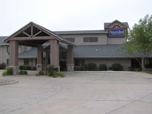 Hotel Americinn Of Grimes