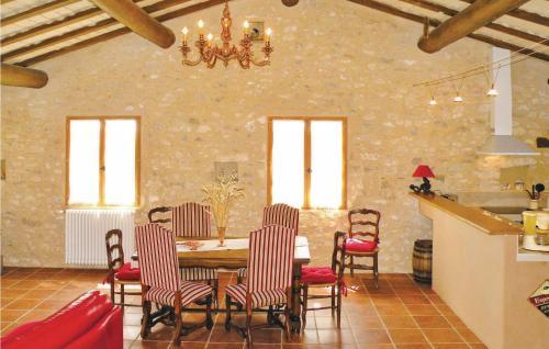 Holiday Home Rue Des Grandes Aires