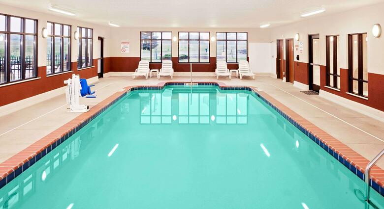 Hotel Baymont Inn & Suites St. Joseph - Stevensville