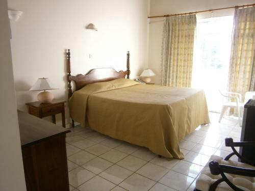 Hotel Whispering Bamboo Cove Resort
