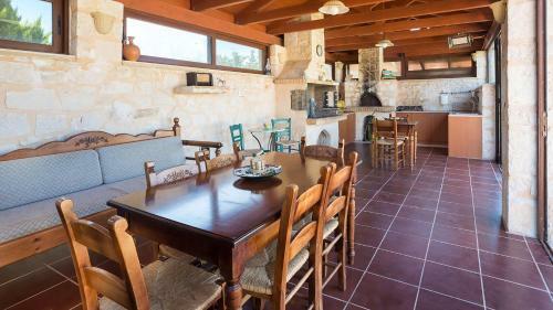 Villa Acorn