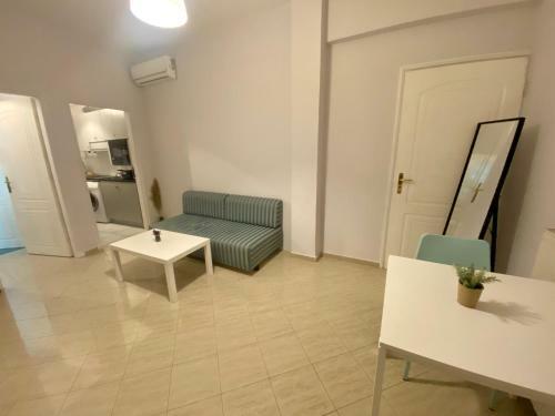 Le Chris Central Apartments