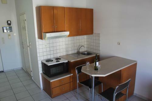 Le Chris Central Apartments