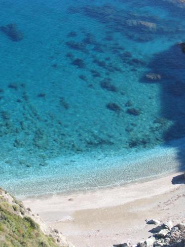 Villa Elea,suberb Seaview,nearby Beach And Town.