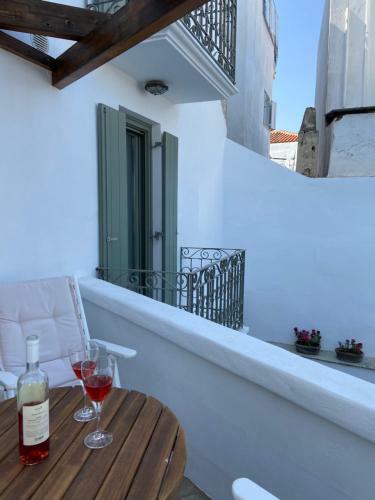 Raphael Skiathos Living-olga