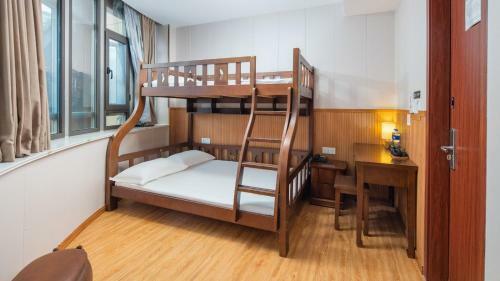 Floral Hotel Wuxi Chanfeng Xiaozhu Lingshan Town