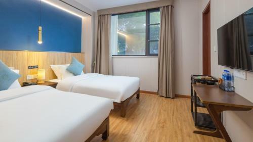 Floral Hotel Wuxi Chanfeng Xiaozhu Lingshan Town