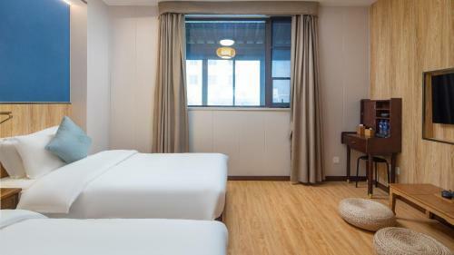 Floral Hotel Wuxi Chanfeng Xiaozhu Lingshan Town