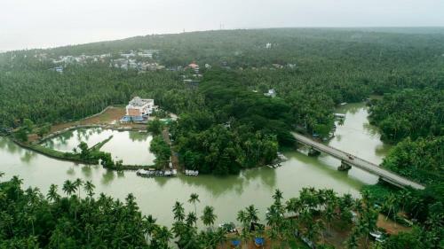Hotel Geethu International