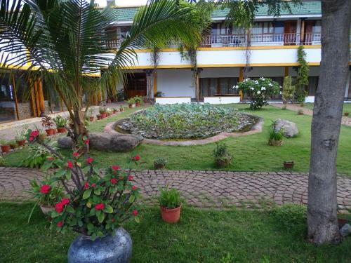 Hotel Nalla Eco Beach Resort