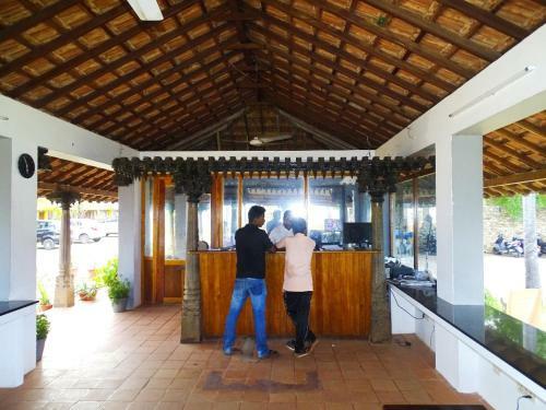 Hotel Nalla Eco Beach Resort