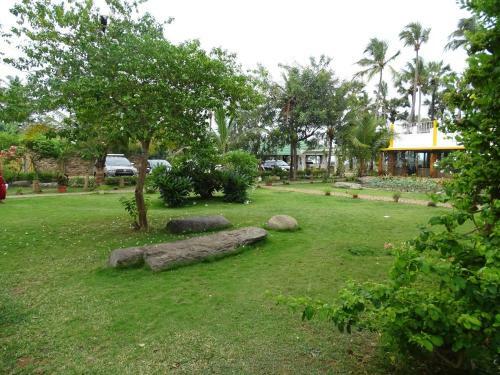Hotel Nalla Eco Beach Resort