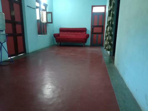 Hostal Room In Guest Room - Room For Un Married Couples