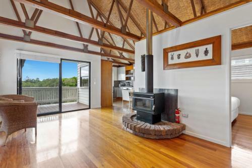 Beach-front 3-bed Home With Stunning View And Pool
