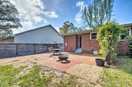 Cozy Pensacola Home With Yard 3 Mi To Downtown