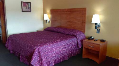 Motel Royal Inn Pearsall