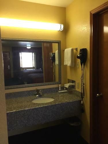 Motel Royal Inn Pearsall