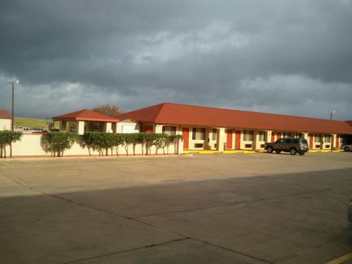 Motel Royal Inn Pearsall