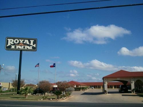 Motel Royal Inn Pearsall