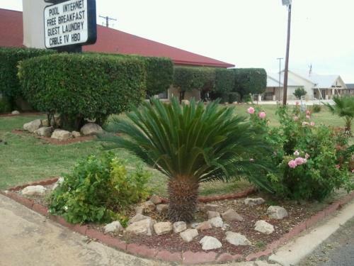 Motel Royal Inn Pearsall