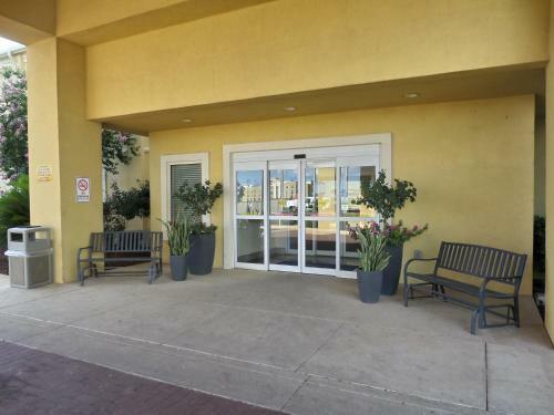 Hotel Baymont Inn & Suites