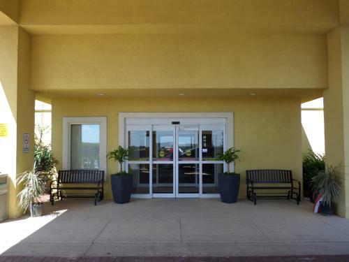 Hotel Baymont Inn & Suites