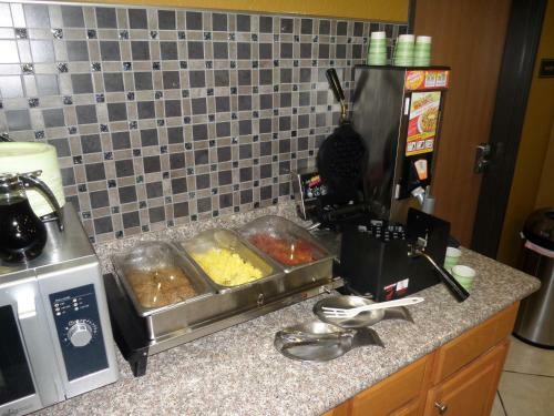 Hotel Baymont Inn & Suites